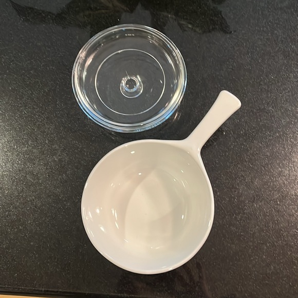 "Wildflower" - 1.5 Pint Menuette Pan with Lid (Corelle) by CORNING - Picture 6 of 10